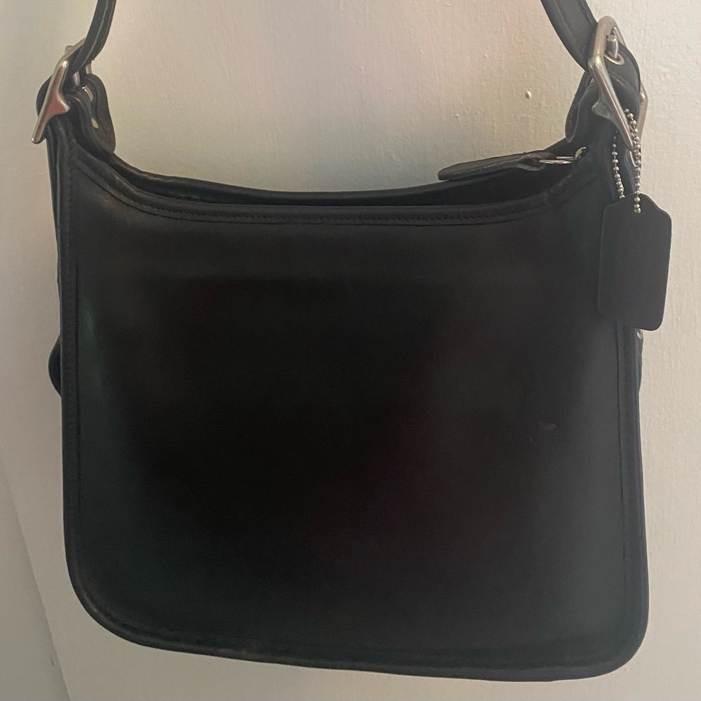 Coach 9966 Black Legacy Zip
Made in Costa Rica!